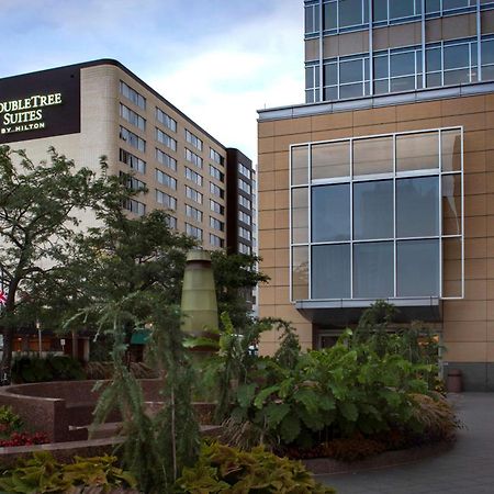 Doubletree Suites By Hilton Minneapolis Downtown Exterior foto