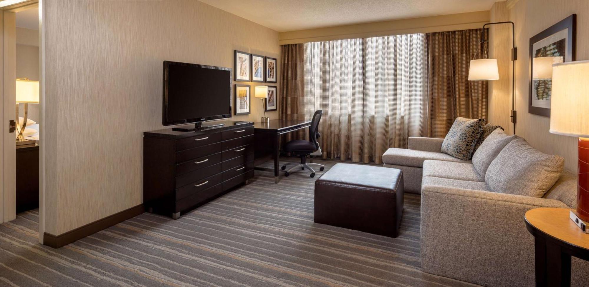 Doubletree Suites By Hilton Minneapolis Downtown Exterior foto