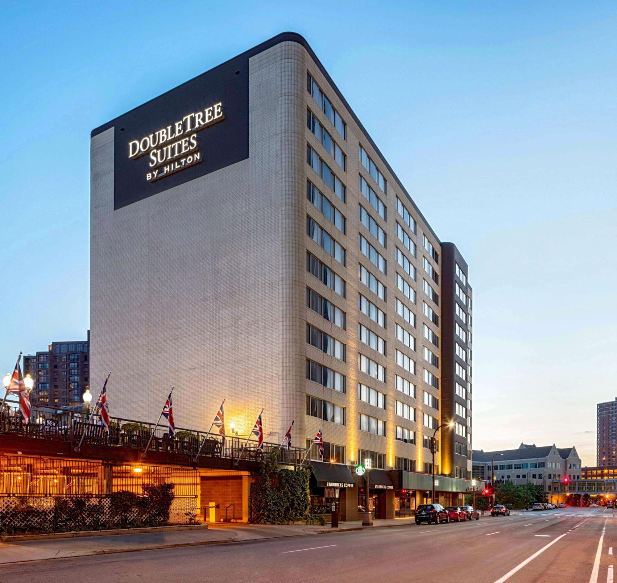 Doubletree Suites By Hilton Minneapolis Downtown Exterior foto