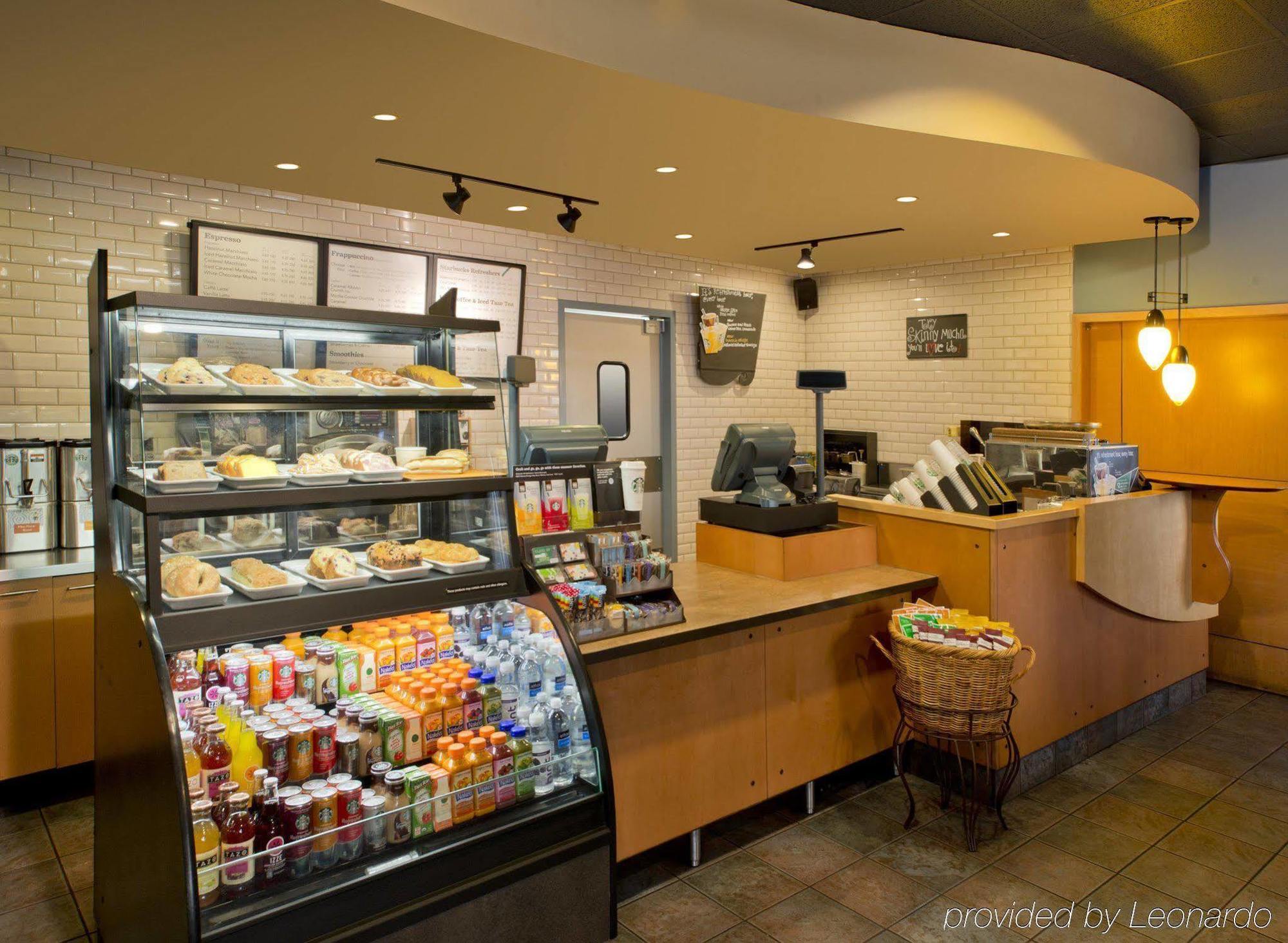 Doubletree Suites By Hilton Minneapolis Downtown Exterior foto
